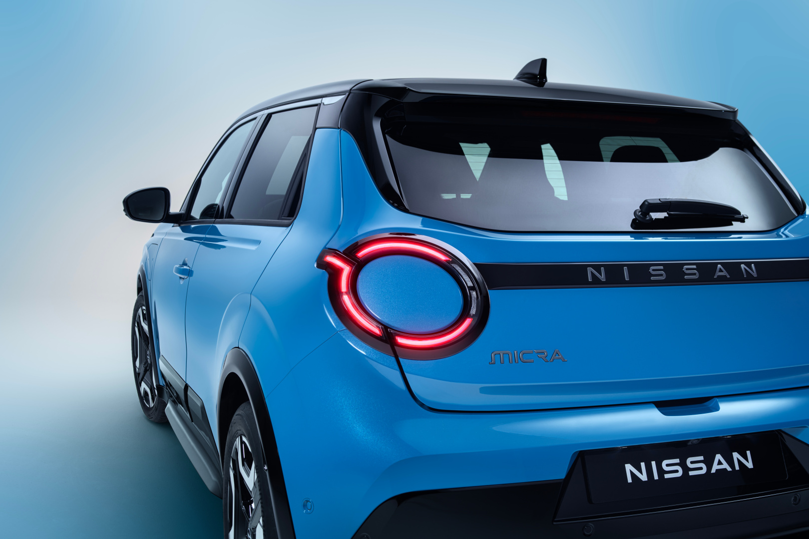 SMALL_Nissan_Micra_High_016